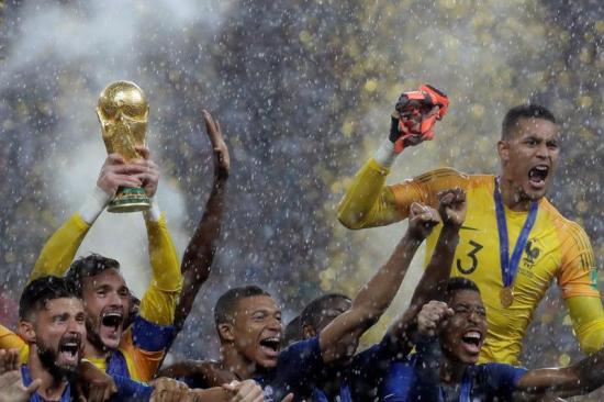 ¡FINAL DE INFARTO! Francia es el nuevo rey del fútbol tras ganar 4-2 a Croacia