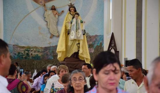 Procesión en honor a la virgen del Carmen inició en Rocafuerte