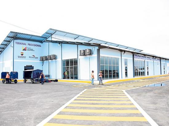 Reconstrucción del aeropuerto de Manta no se dará en este año