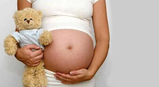 Ecuador lanza política intersectorial para prevenir embarazos en menores