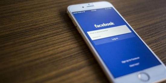 Escándalos de Facebook lastran unos resultados agridulces de primer semestre