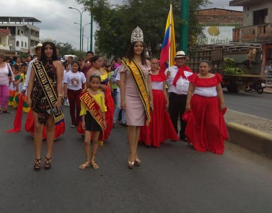 Paján: Cascol da inicio a sus fiestas patronales con colorido desfile