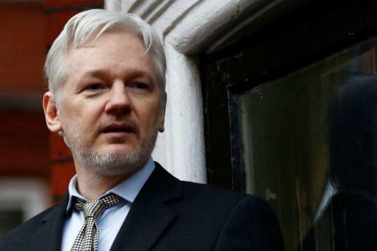 Ecuador propone la  prisión en Reino Unido para Julian Assange
