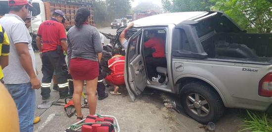 Un fallecido y dos heridos en accidente de tránsito en la vía Flavio Alfaro-El Carmen