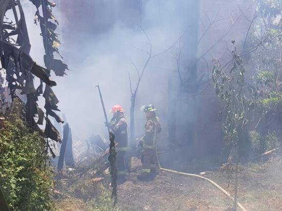 Un incendio afectó una vivienda al mediodía en Jipijapa
