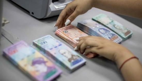 Venezuela oficializa la devaluación del 95,8 % con nueva tasa de cambio