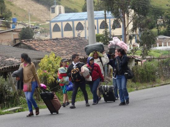 Ecuador promueve reunión regional para debatir sobre migración venezolana