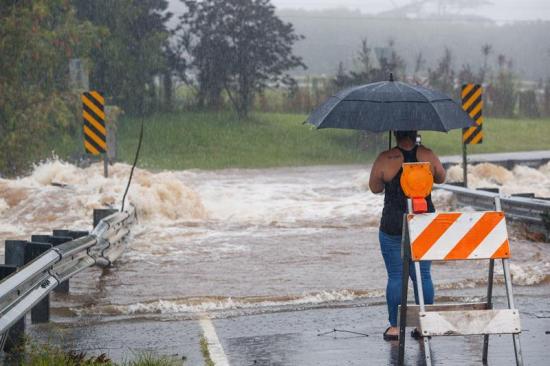 La tormenta tropical Lane se aleja de Hawái tras dejar lluvias récord