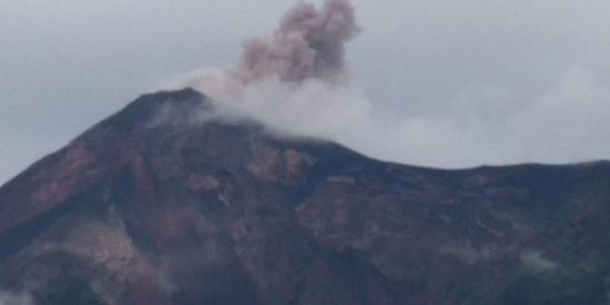 Lahares moderados descienden por el volcán de Fuego de Guatemala