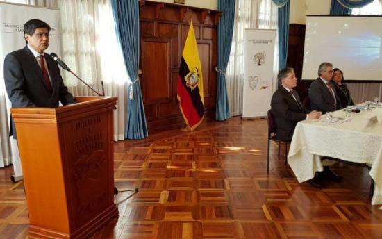 Ecuador evalúa políticas de migración en II Mesa Nacional de Movilidad Humana
