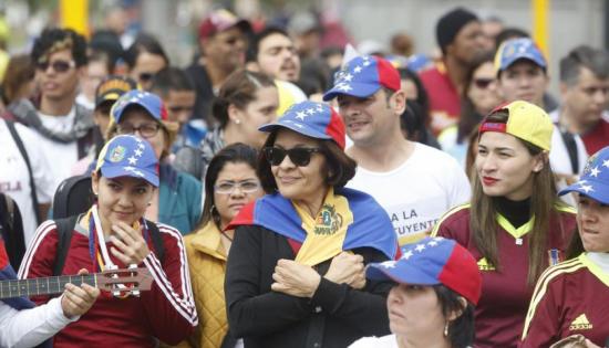 Grupo de venezolanos en Perú busca volver a su país dentro de plan de Maduro