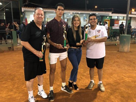 Realizan torneo 'Copa Davis' en el Portoviejo Tenis Club