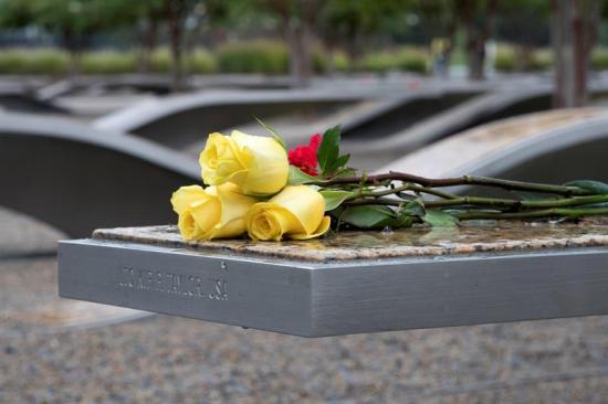 EE.UU. se une en sombrío recuerdo a los 17 años de los atentados de 2001