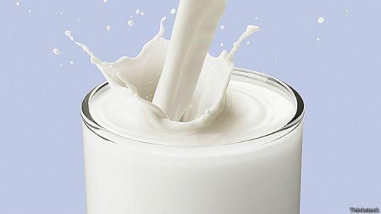 Arcsa prohíbe consumo de un lote de leche de una reconocida marca