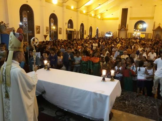 Realizan misa y procesión en honor a San Roque en Junín