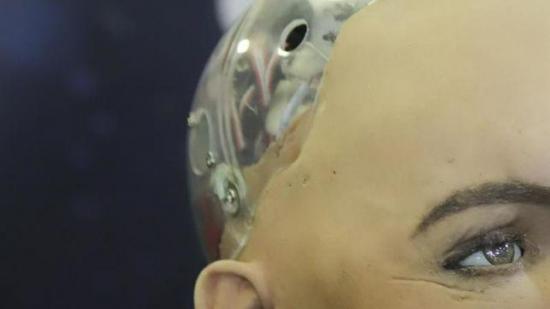 Desarrollan piel robótica que responde al tacto de forma similar a la humana