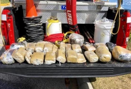 Paquetes de droga salieron a flote tras el paso del huracán Florence en Estados Unidos