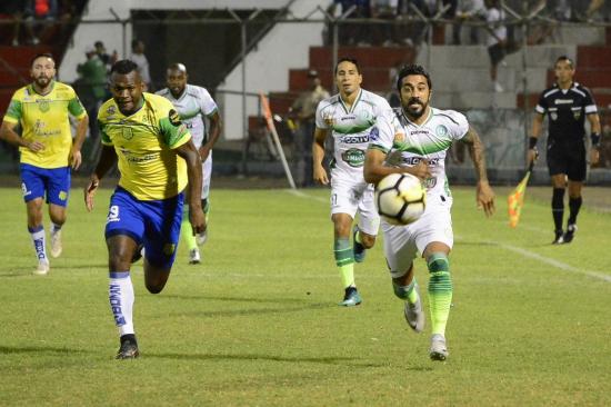 Liga de Portoviejo golea y logra una importante victoria contra Gualaceo [3-0]