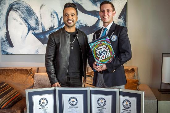 Luis Fonsi logra siete récords Guinness con 'Despacito'