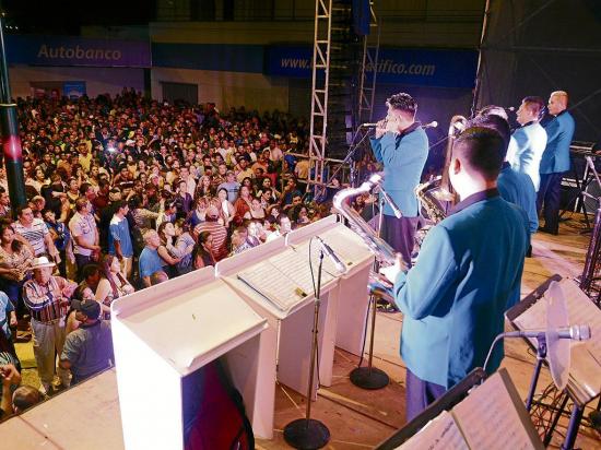Conoce los 13 grupos musicales del “Avenidazo” en Portoviejo