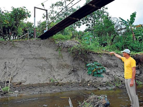 Los habitantes de Río  Grande piden que el  puente sea reparado