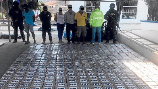 La droga hallada entre San Vicente, Jama y Pedernales, estaba enterrada