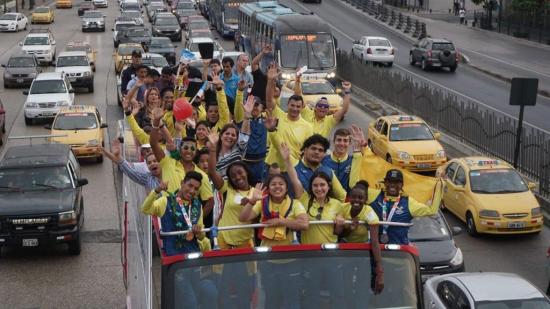 Emotivo recibimiento a deportistas de Ecuador tras Olímpicos de la Juventud