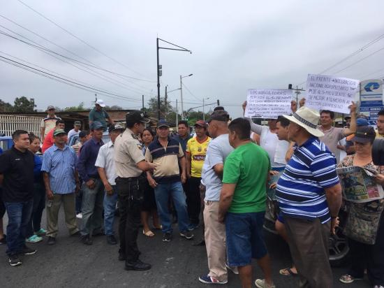 URGENTE: Gremio de agricultores cerró temporalmente varias vías en Manabí