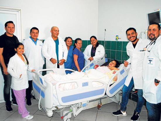 Maira se convirtió en madre de gemelos en el hospital de Rocafuerte