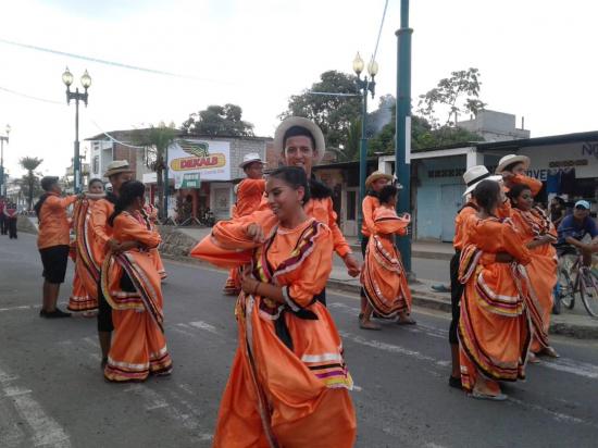 Paján inicia sus fiestas de 67 años de cantonización con un colorido pregón