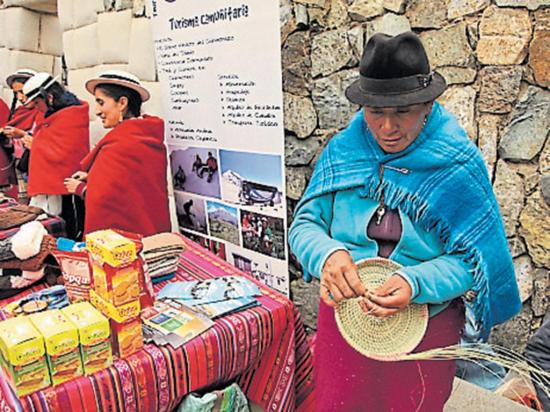 Artesanías atraen en el Chimborazo