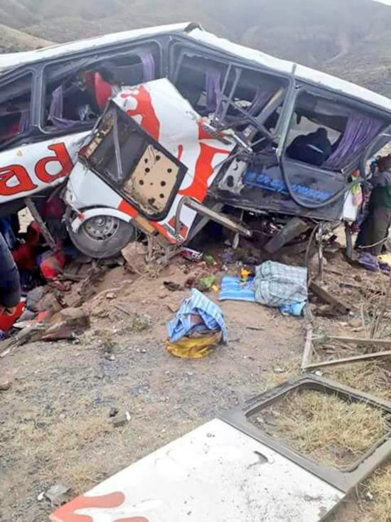Al menos 19 muertos y 15 heridos en dos accidentes de tráfico en Bolivia