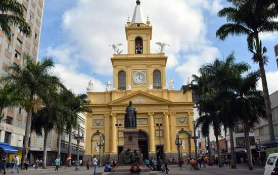Un hombre mata a cuatro fieles en una catedral en Brasil antes de suicidarse