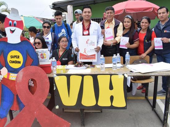 Promueven la prevención de VIH/Sida en una feria