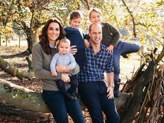 Los duques de Cambridge y Sussex felicitan la Navidad con fotos familiares
