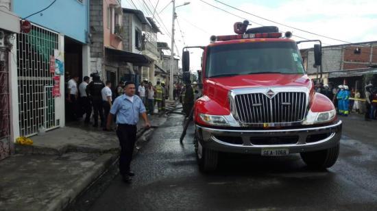 Sube a 18 los fallecidos tras incendio en clínica de rehabilitación en el suburbio de Guayaquil