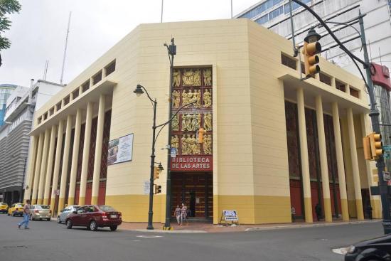 La primera Biblioteca de las Artes del Ecuador abrirá esta semana