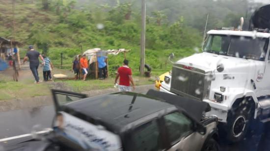 Se reportó un choque múltiple entre cuatro vehículos en la vía Paján-Jipijapa