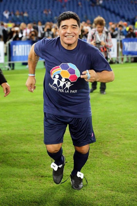 A Maradona le causa 'un gran placer' que Menotti vuelva a trabajar en la AFA