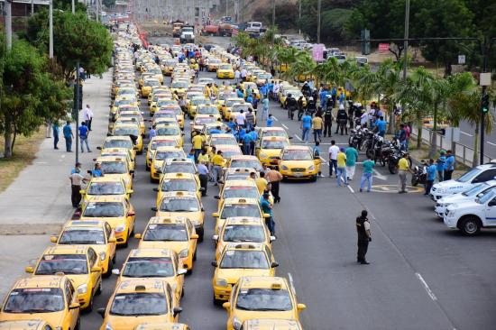 Taxistas de Manta paralizarán su servicio este 18 de febrero