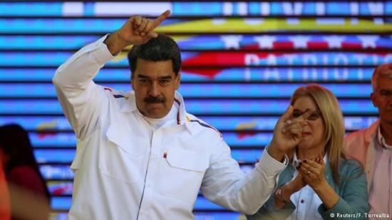 Gobierno de Maduro anuncia que llevará alimentos y atención médica a Colombia