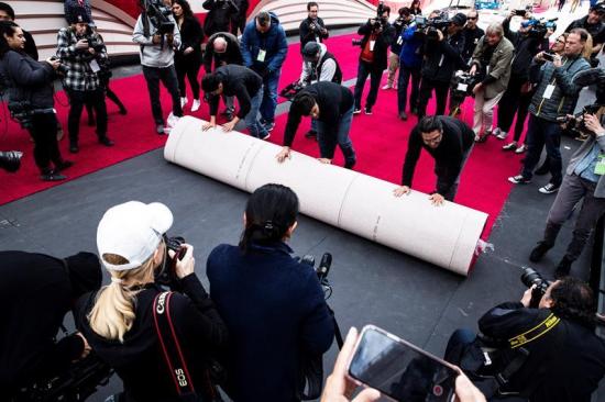 Comienza cuenta atrás para los Óscar tras la colocación de la alfombra roja
