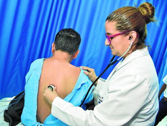 Enfermedades virales se propagan en Manabí