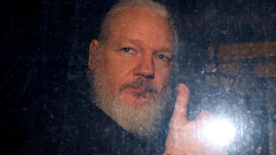 Lenín Moreno: Assange intentó usar la embajada en Londres como centro de espionaje