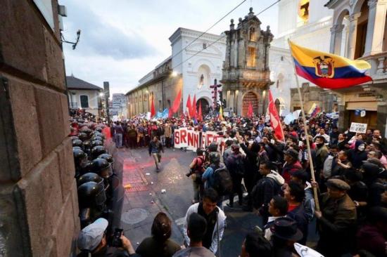 Al menos dos fotógrafos heridos durante protesta a favor de Assange en Quito