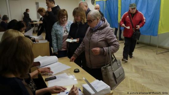 Las elecciones presidenciales en Ucrania se desarrollan con normalidad