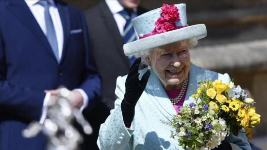 Isabel II celebra cumpleaños 93 asistiendo a misa de Pascua en Windsor