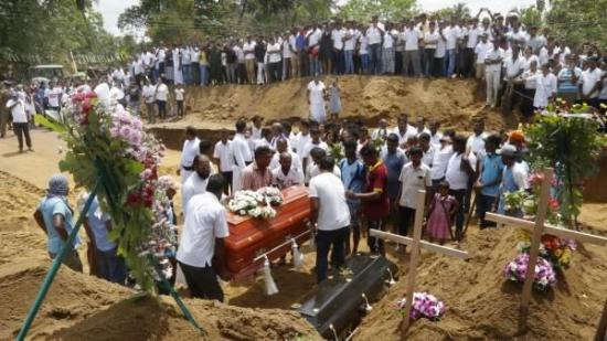 Muertos en Sri Lanka suben a 359 y autoridades sigue alerta a 'más ataques'