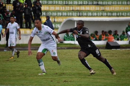 Liga de Portoviejo cae por 4-0 en el partido de ida ante el América de Quito