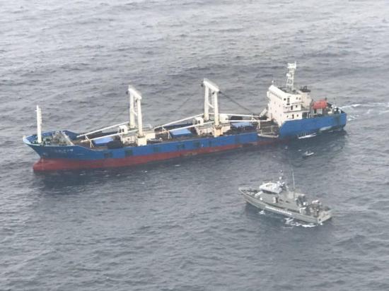 Ecuador convoca a embajador chino por cercanía de flota pesquera a Galápagos